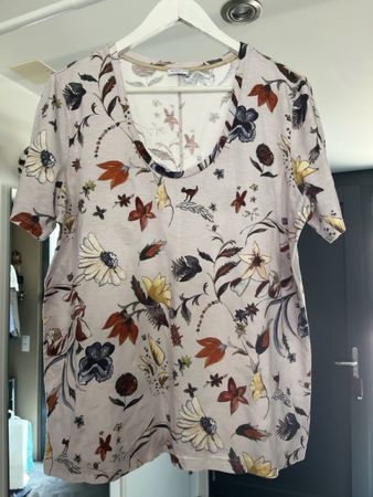 MARGITTES T-Shirt Blumenmuster Grösse L neuwertig