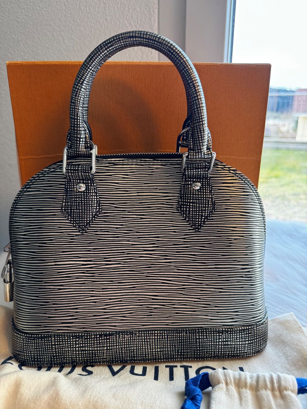 Sacs femmes: Louis Vuitton Alma bb – D'occasion à Grossdietwil par RSW032 8