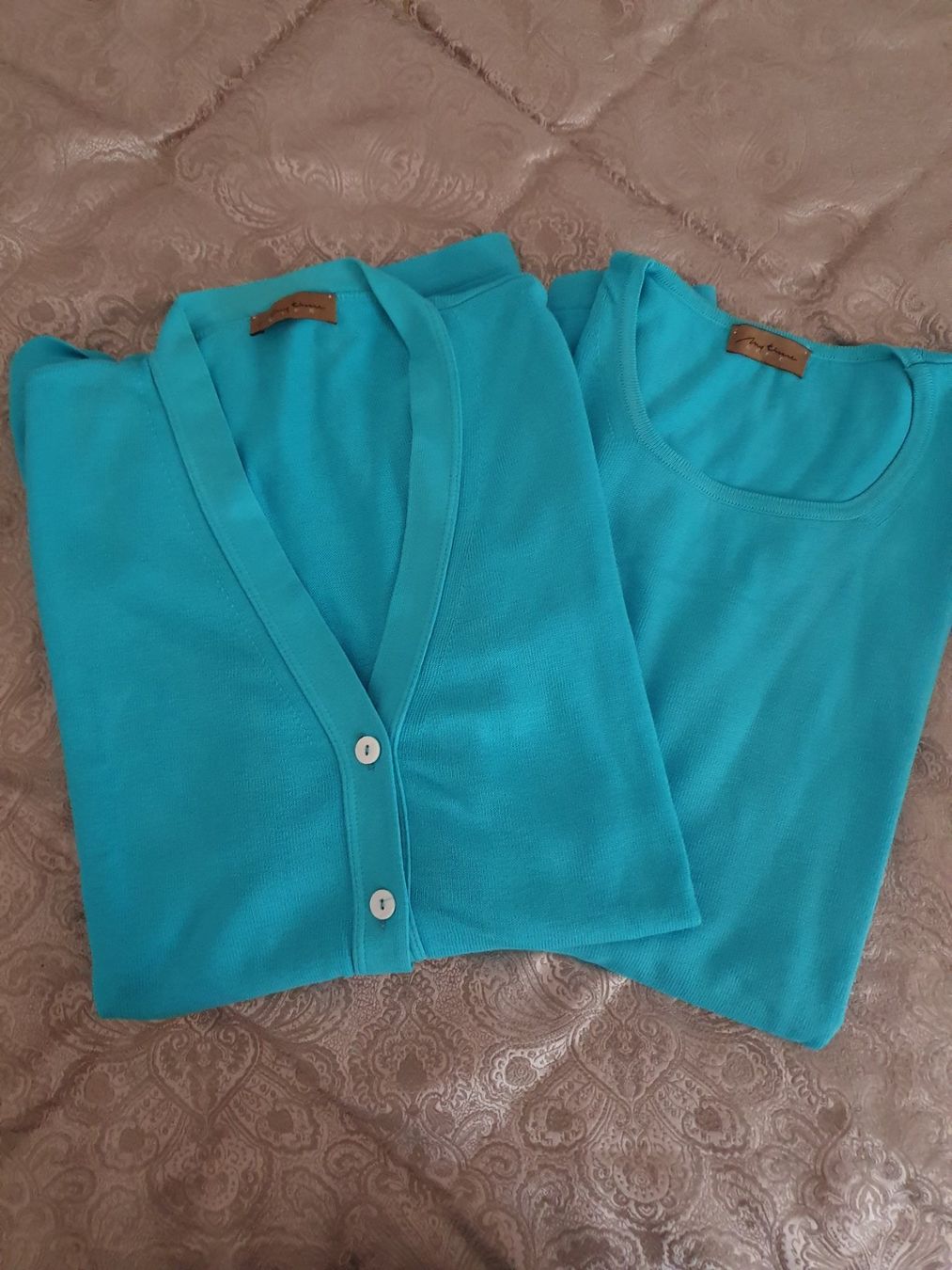Twinset Lotti di vestiti: Twin set in cotone tg. M turchese – Usato da Chiasso venduto da Ann58