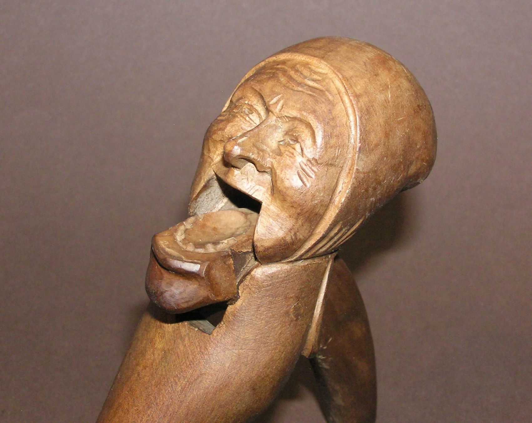 Figuren: BRIENZER NUSSKNACKER BURLI BRIENZ – Gebraucht aus Grenchen von Antique-hunter 3