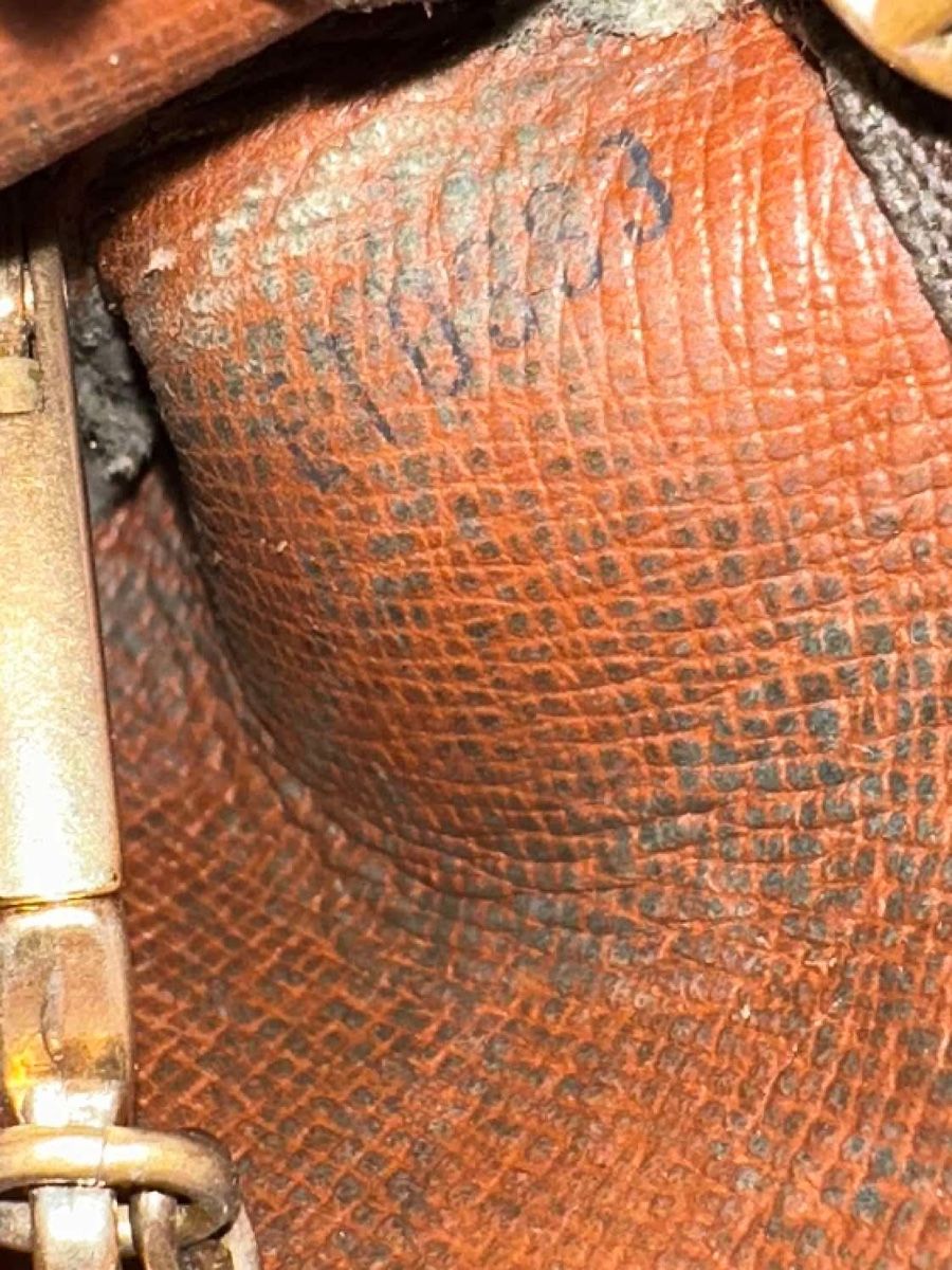 Louis Vuitton Portefeuilles: Ab1 fr, Louis Vuitton Key pouch – D'occasion à Widnau par Pukpan_99 6