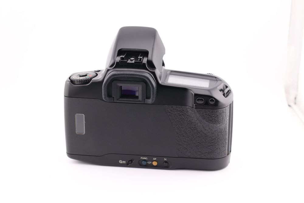 Canon Appareil photo: Canon EOS 10 analoge Spiegelreflexkamera – D'occasion à Eichberg par henrikinch 3