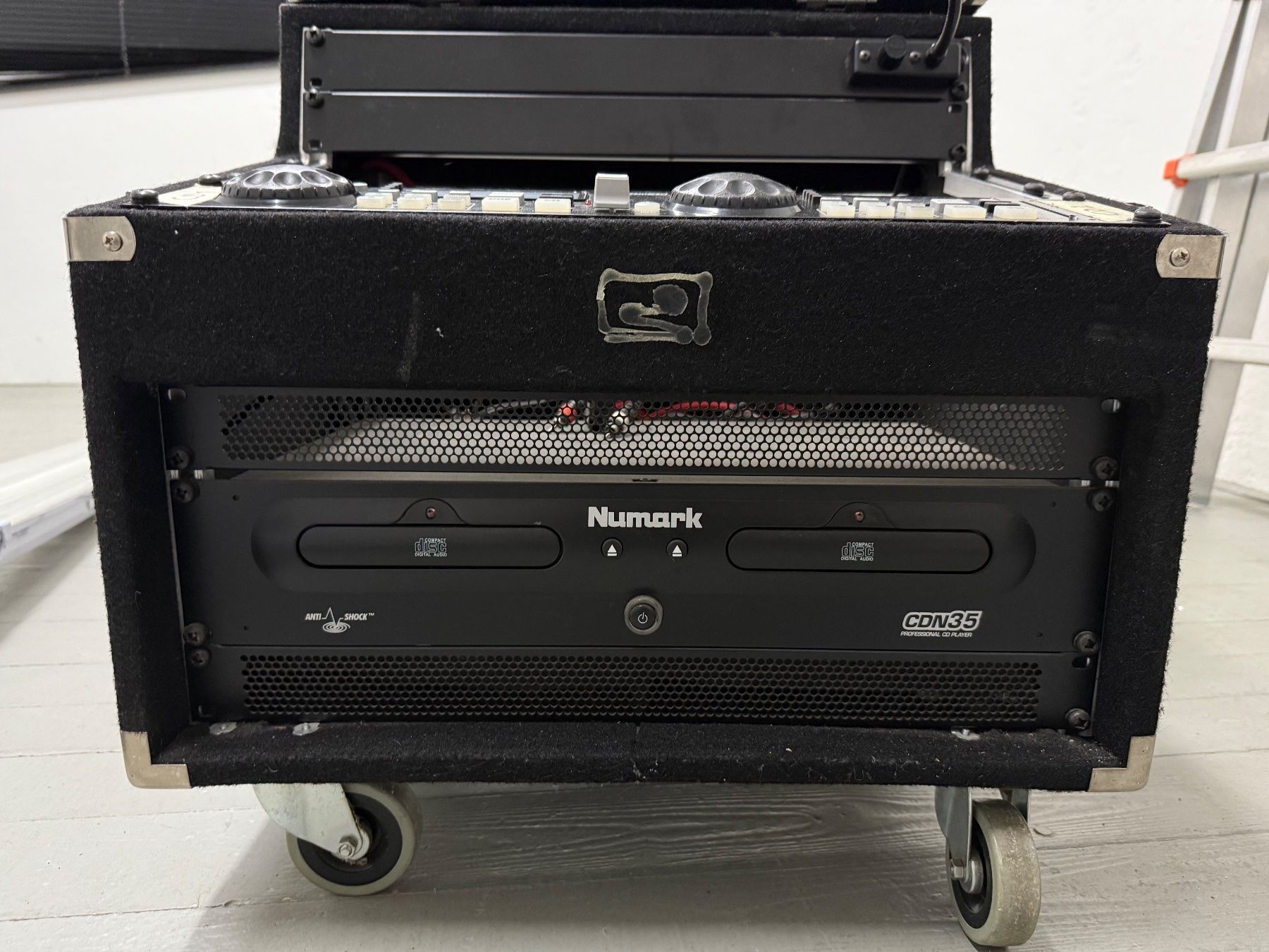 CDs: Numark CDN35 Doppel CD Player im Case - inkl. Mischpult – Gebraucht aus Gossau SG von zitaka 5