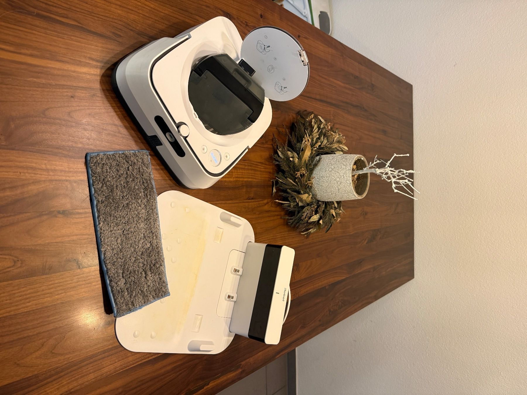 Irobot Staubsauger & Zubehör: Wischroboter Irobot – Gebraucht aus Staffelbach von kim_8pmk 1