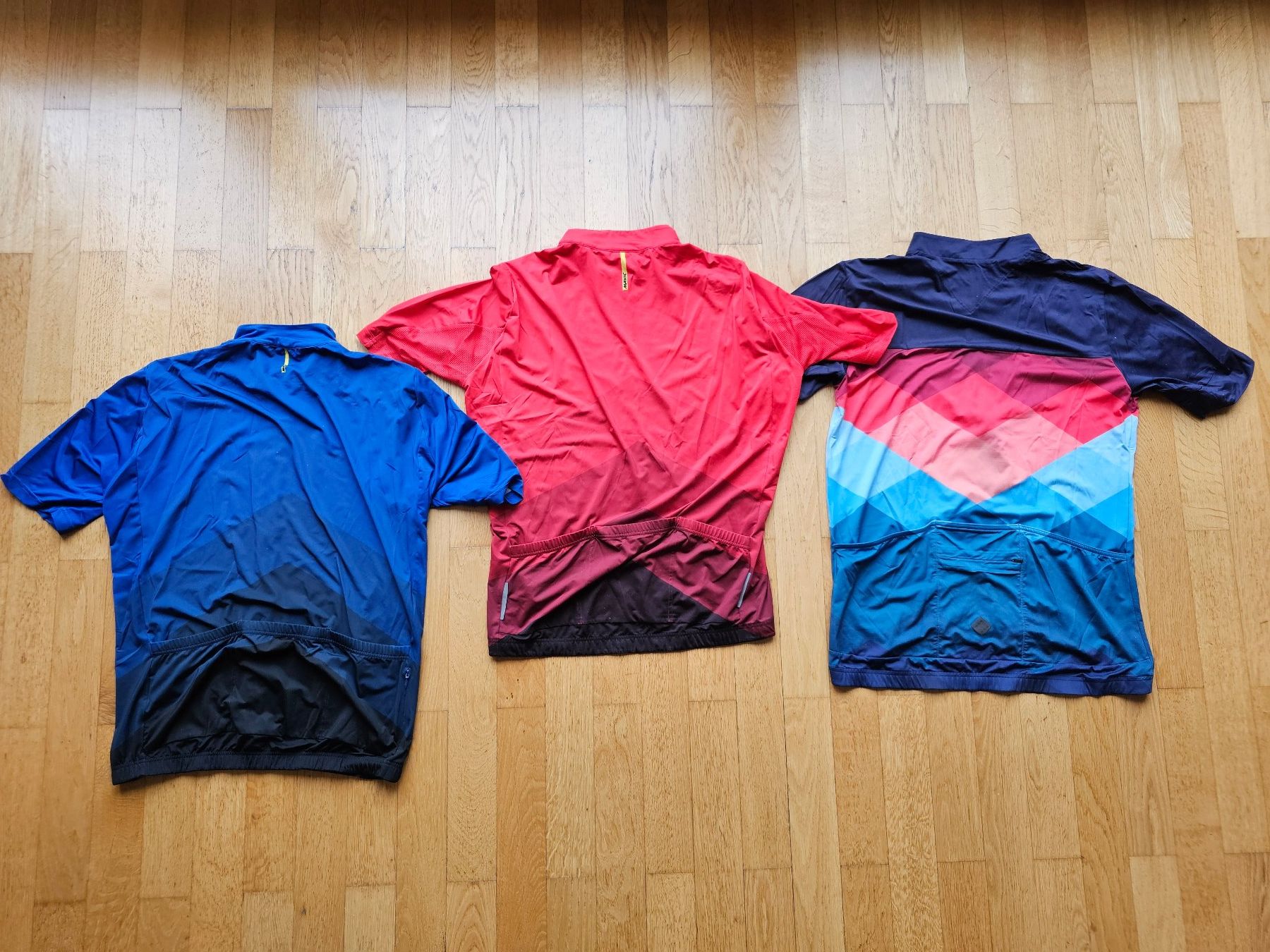 Leibchen & Hosen: 3x Velo Trikots - 2x Mavic 1x Triple 2 - Bundle – Gebraucht aus Zürich von Zurich_M 1