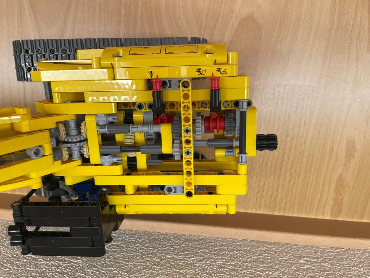 Lego Spielzeuge: Lego Technic Raupenbagger 42006 ab 1.- – Gebraucht aus Fischingen von black_flat6 1