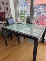 Ausziehbarer Tisch