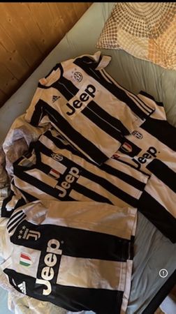 Juventus maglie calcio Jeep taglia S/M usato