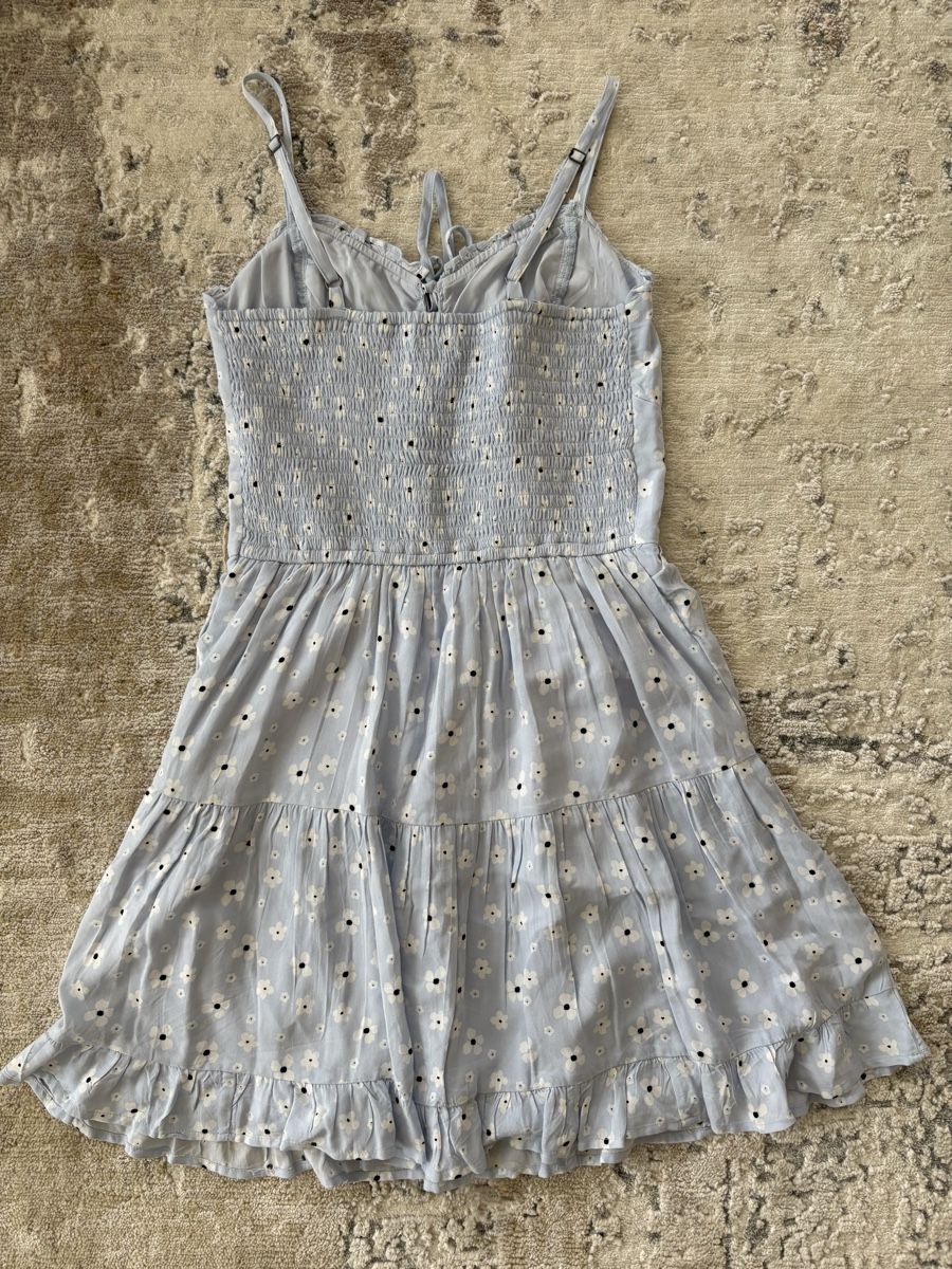 Hollister Vestiti: Hellblaues Kleid mit Blumenmuster – Nuovo (secondo la descrizione) da Balzers venduto da lea_sy5p 1