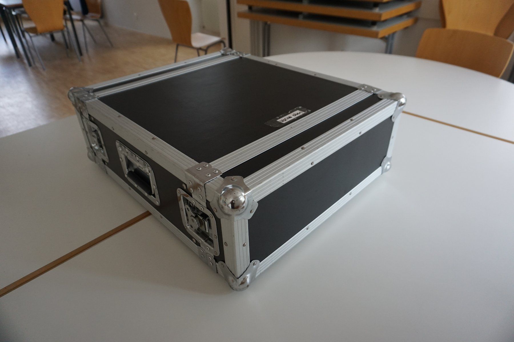 Supporti a parete: Portables 19'' Rack – Usato da Gächlingen venduto da Samuel-Hafen 3