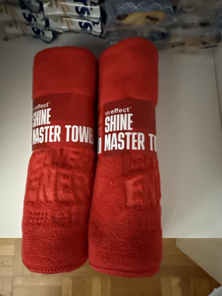 Pflegeprodukte: 2 Microfasertücher effect Shine Master rot neuwertig – Neu und originalverpackt aus Matten b. Interl von roc_292h