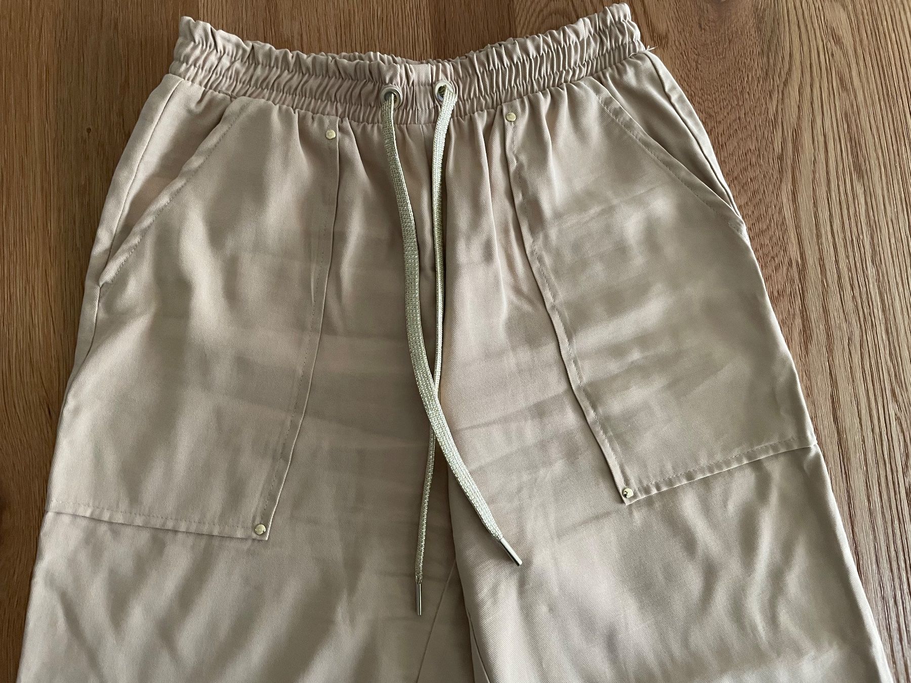 Hosen: Leichte Sommerhose Rinascimento Grösse M – Neu (gemäss Beschreibung) aus Dietfurt von rosaliie