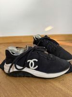 Scarpe Chanel Sneakers nere taglia 42 usate