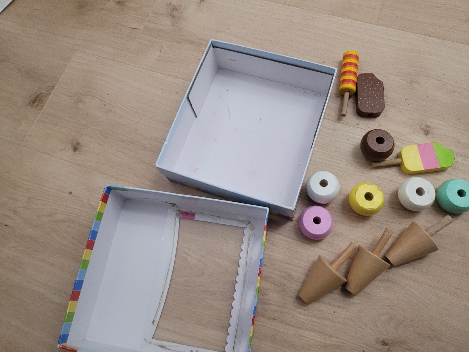 Spielzeuge: Glace Stand – Gebraucht aus Lupsingen von sta_wgg5 5