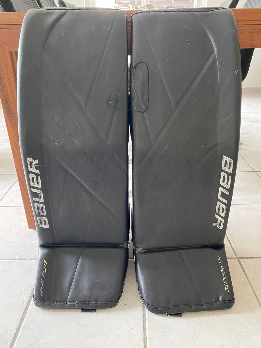 Bauer Schutz & Schoner: Bauer Hyperlite Pads und Stockhand – Gebraucht aus Pfyn von thi_rs87