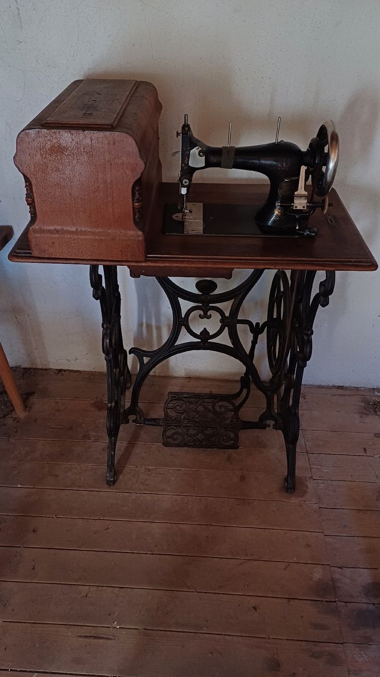 Machines à coudre: Macchina da cucire – D'occasion à Isone par san_vnn6 1
