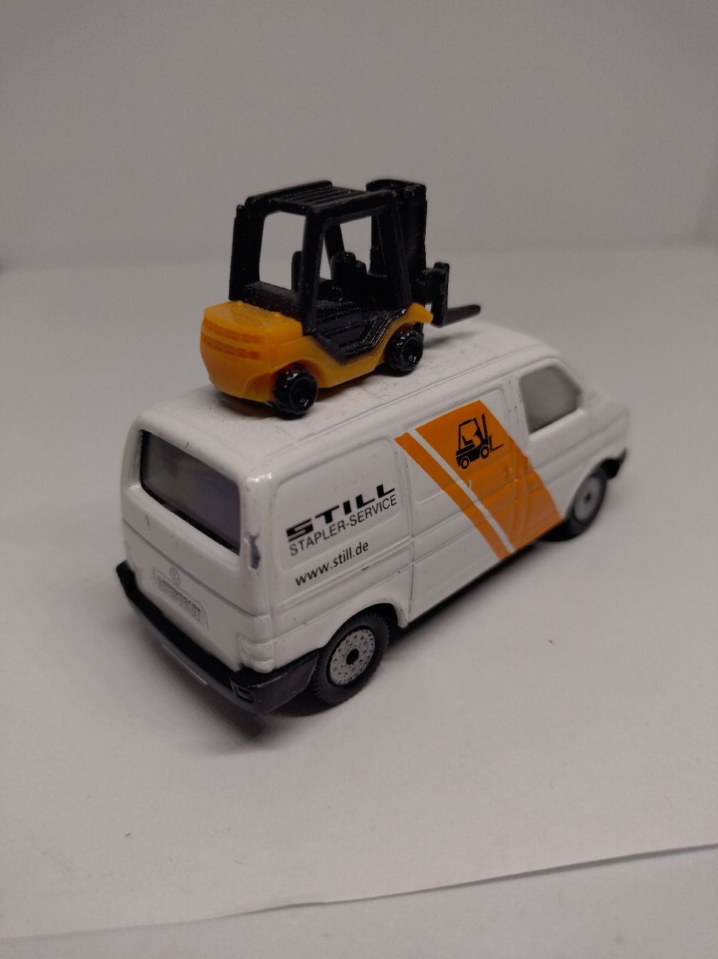 Siku Modellini d'auto: Siku, VW T4 Still avec chariot élévateur – Usato da La Chaux-de-Fonds venduto da Pierrot8404 2
