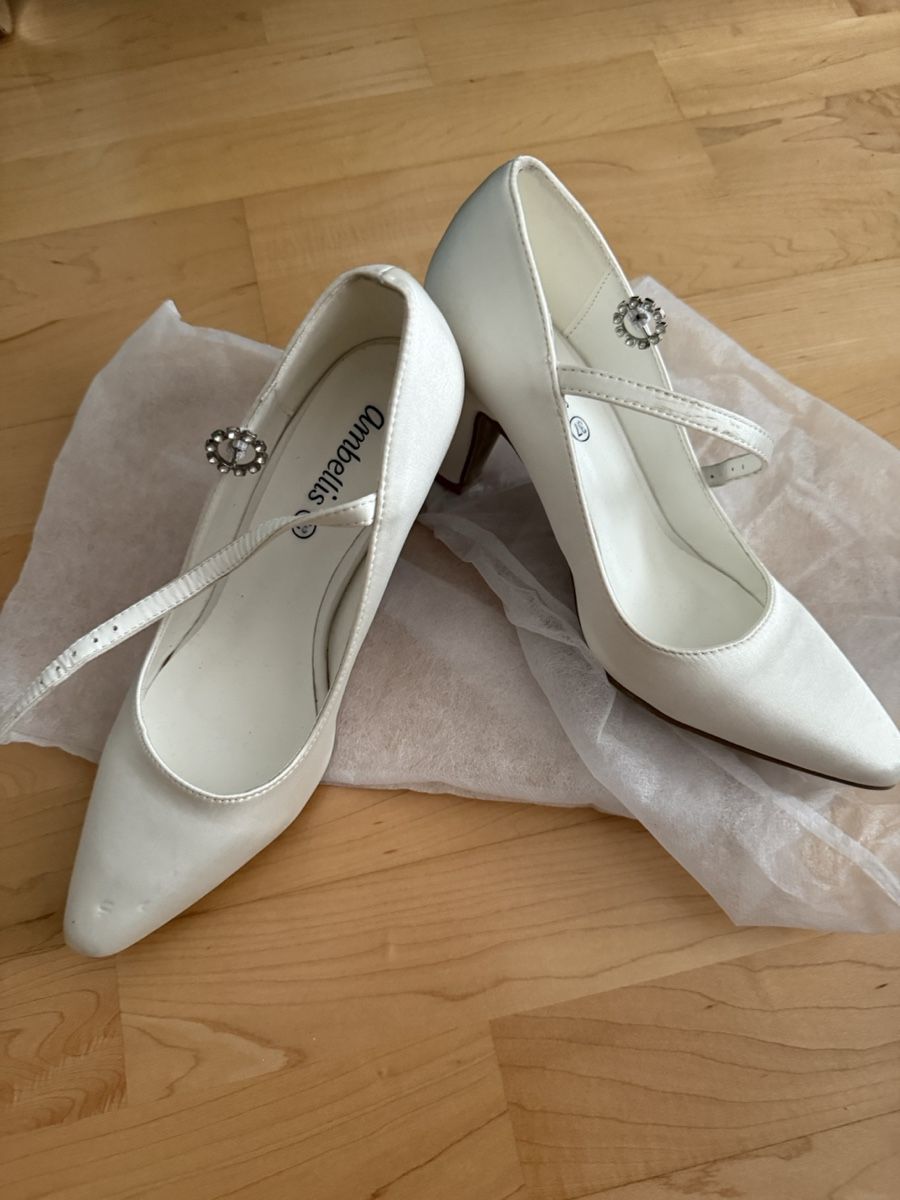 Scarpe da donna: Ambellis Pumps weiss Grösse 38 mit Riemchen – Usato da Schwarzenbach SG venduto da jel_89zm