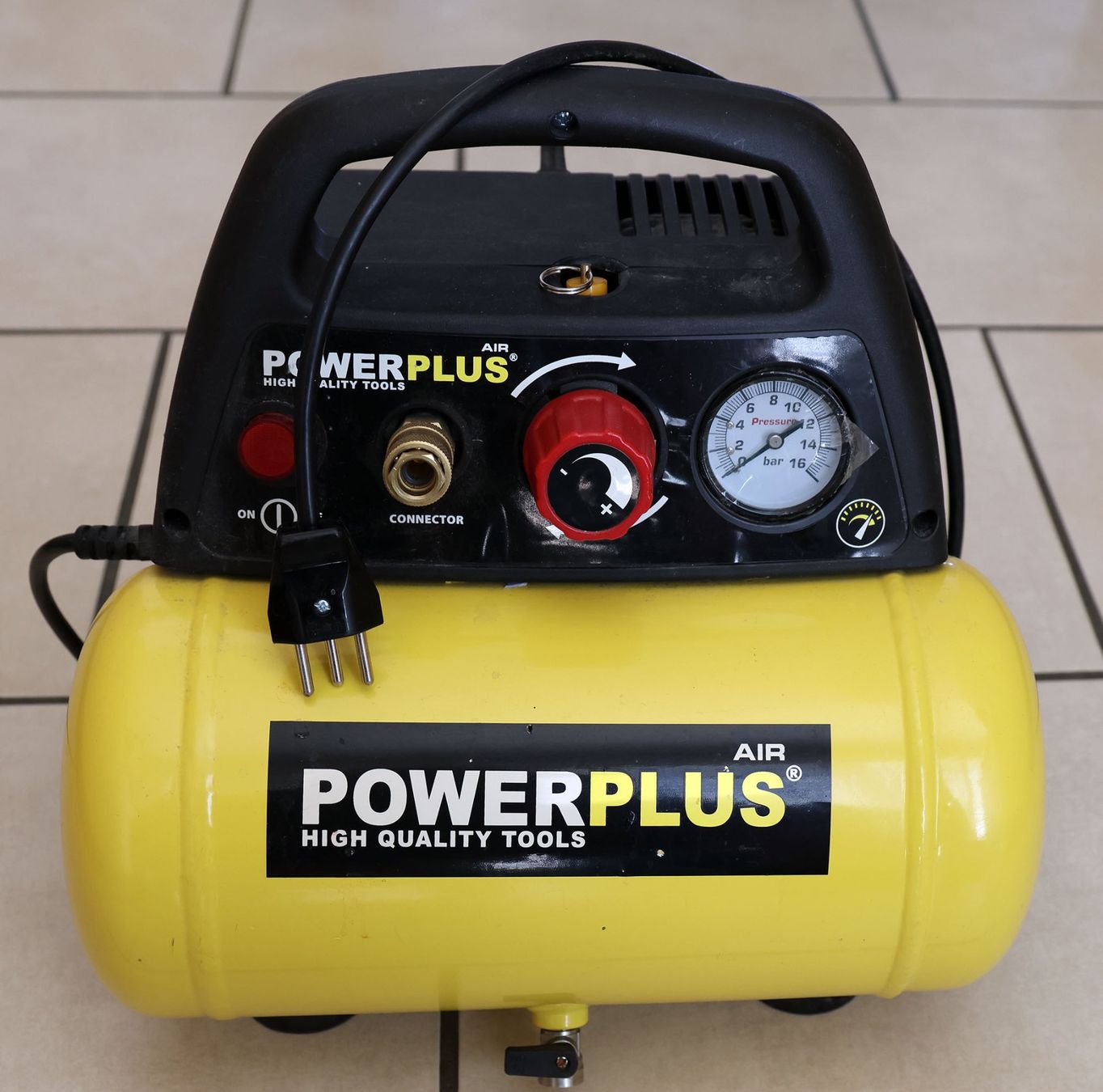 Compresseurs: Kompressor PowerPlus 180l/min – D'occasion à Frick par TOMAPO 5