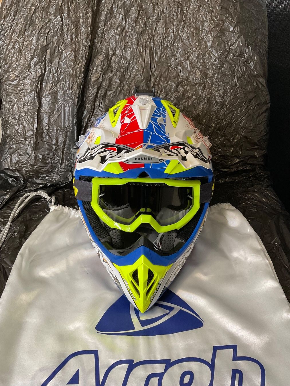 Airoh Caschi & visiere: Casque Airoh aviator 2.2 six days édition – Usato da Rossens FR venduto da Mo2ney 1