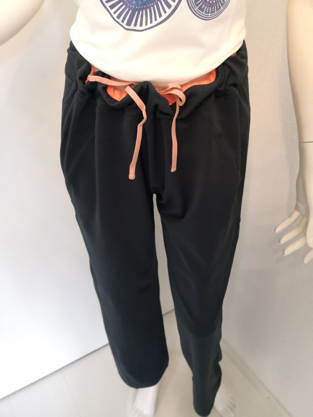 Tchibo Pantaloni: 🤩TCHIBO JOGGING-HOSE DUNKELBLAU – Nuovo (secondo la descrizione) da Olten venduto da Naja-Twins-Twins 4