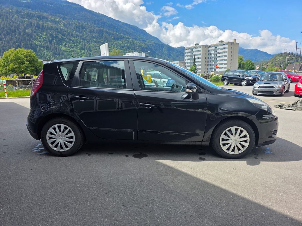 Renault Automobili: Ranault Senic 1.5 Dci – Usato da Domat Ems venduto da qen_7mfm 5