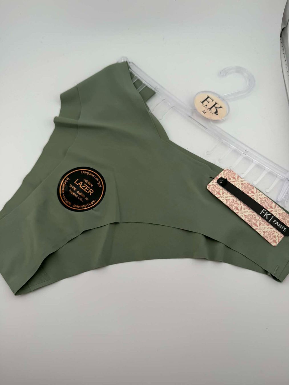 Sonstige Unterwäsche: Slip Gr. M, Grün, Neu – Neu und originalverpackt aus Riehen von edu_92w7