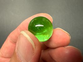 Uranglas Kugel 16 mm, grün