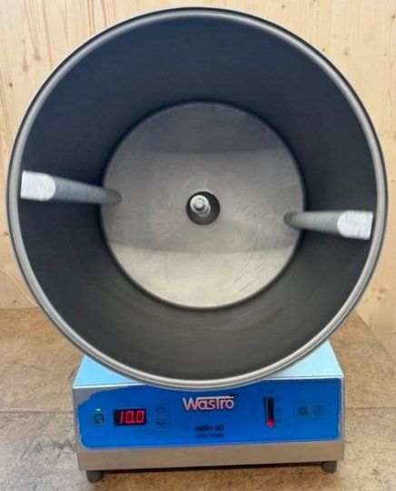 Elettrodomestici da cucina: WASTRO MGH-20 Fleischveredelungsgerät Meat-Marinator – Usato da Jenins venduto da roundabout1 1