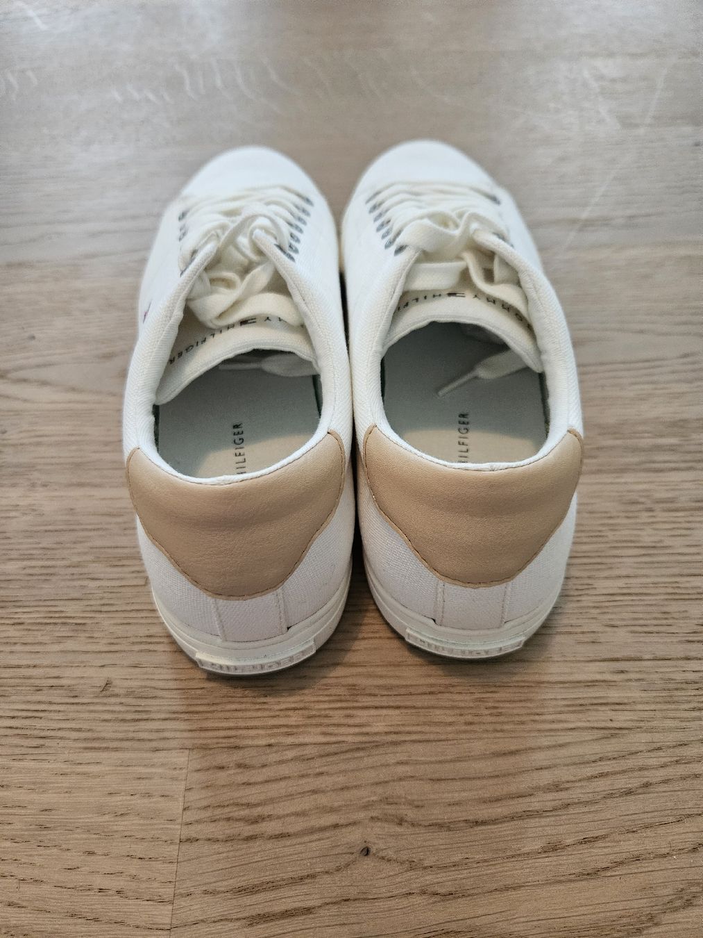 Tommy Hilfiger Scarpe da uomo: Tommy Hilfiger Essential Textile Vulc Sneaker Gr. 41 – Nuovo e nell'imballaggio originale da Rotkreuz venduto da Bibi2405 4