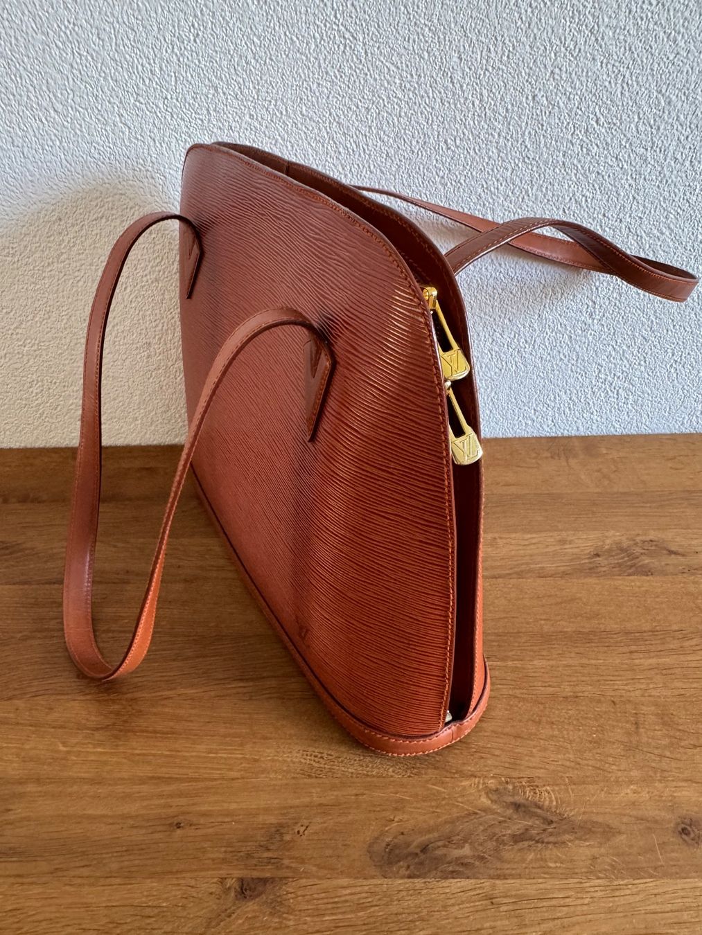 Louis Vuitton Borse da donna: Original LOUIS VUITTON LUSSAC COGNAC EPI – Usato da Frauenfeld venduto da lind11 2