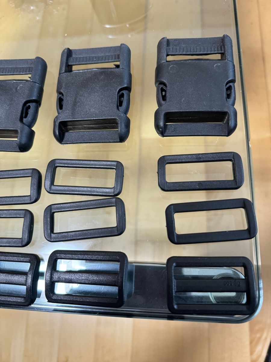 Taschen: Steckschnallen 10er Set 40mm breit – Neu (gemäss Beschreibung) aus Basel von Langot