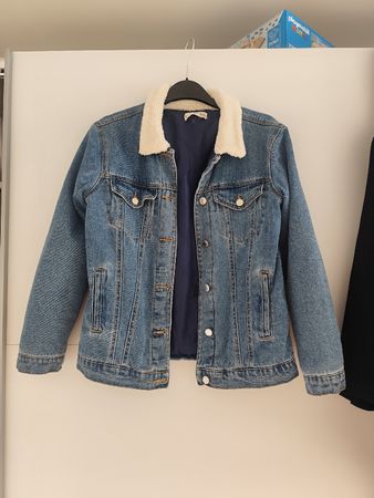 Jeansjacke mit Teddykragen Grösse S guter Zustand