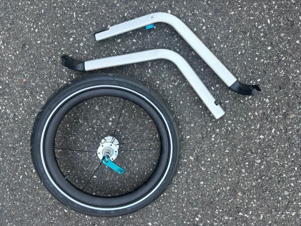 Thule Rimorchi: Thule Sport inkl. Joggerset – Usato da Olten venduto da Luzias11 7