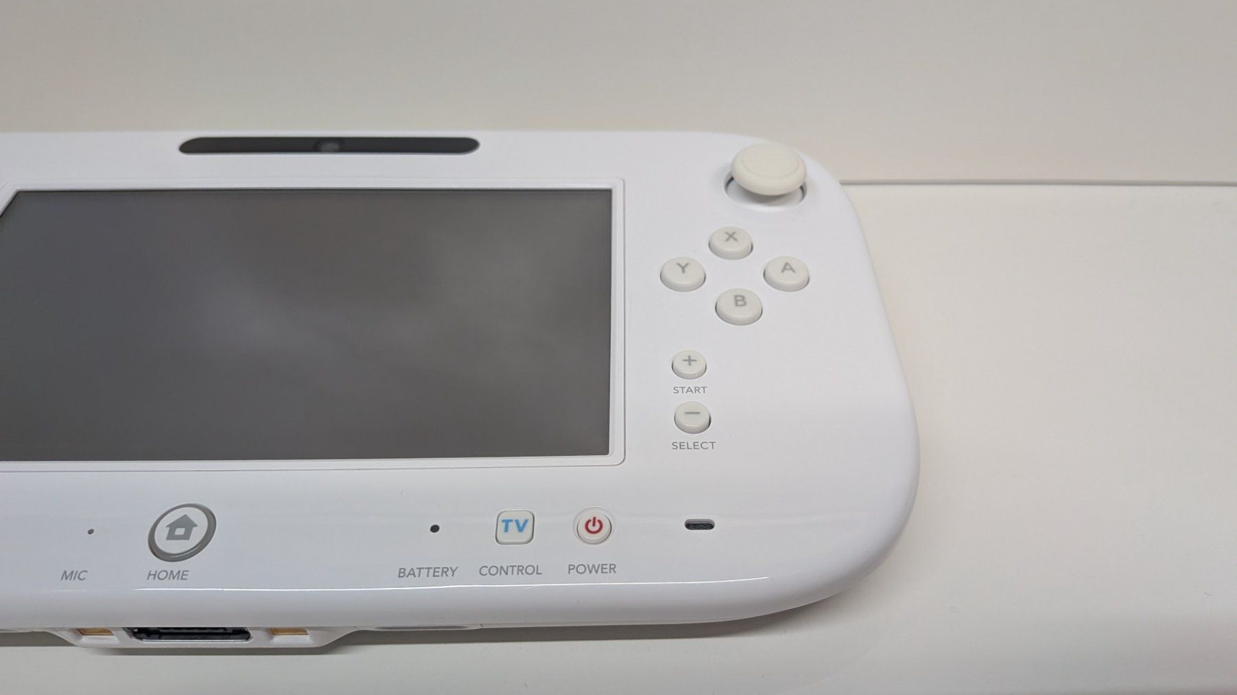 Nintendo Console: Nintendo Wii U weiss mit 2 Controller – Usato da Menziken venduto da mame18 4