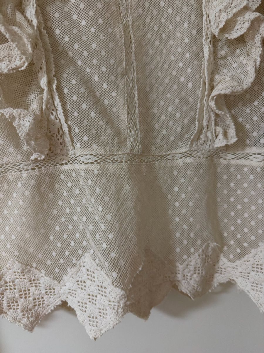 Zara Blusen: Damen Spitzenbluse mit Rüschen Grösse S neu – Neu (gemäss Beschreibung) aus Niederhasli von Luxevault 3