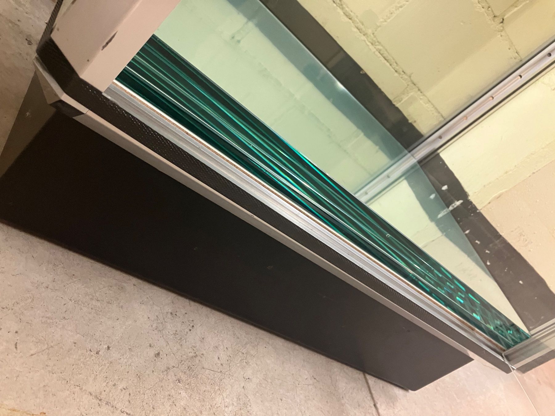 Vetrine: Glasvitrine – Usato da Zürich venduto da Ideal0 4