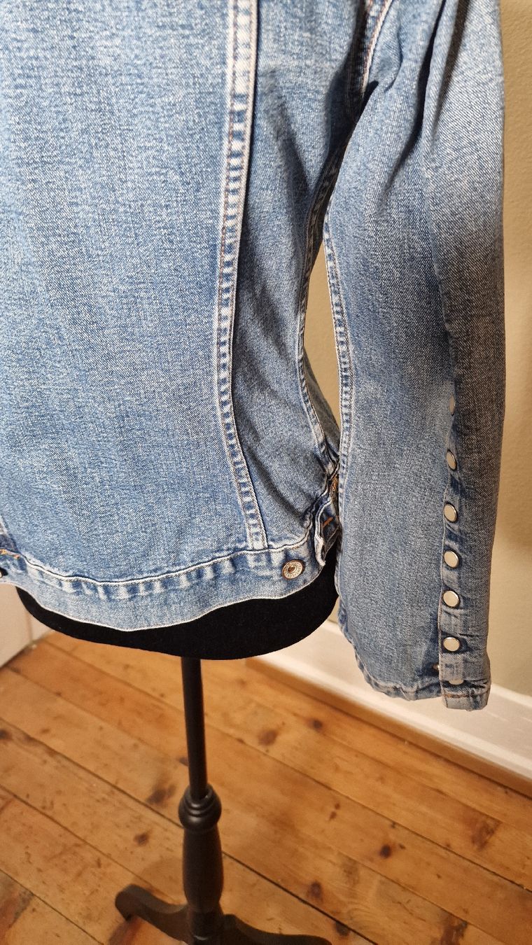 Pepe Jeans Giacche: Jeansjacke Pepe Jeans Gr 38 – Usato da goldach venduto da seegoldi13 1