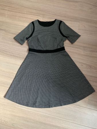 Kleid von ANN TAYLOR Gr. L schwarz/weiss
