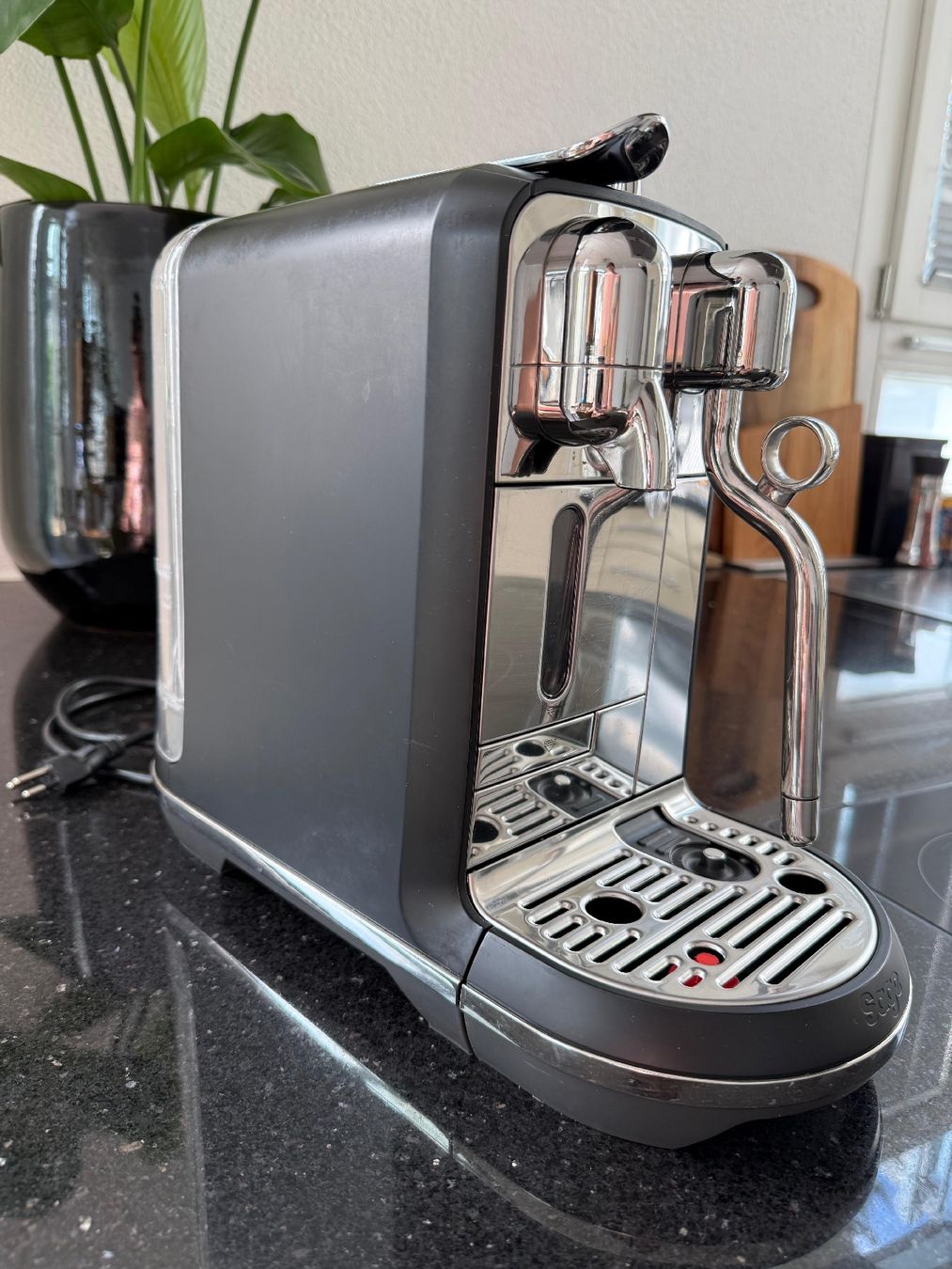 Nespresso Machines à café & Machines à expresso: Nesspresso Creatista Plus Kaffemaschine – D'occasion à Winterthur par tim_cl8x 6