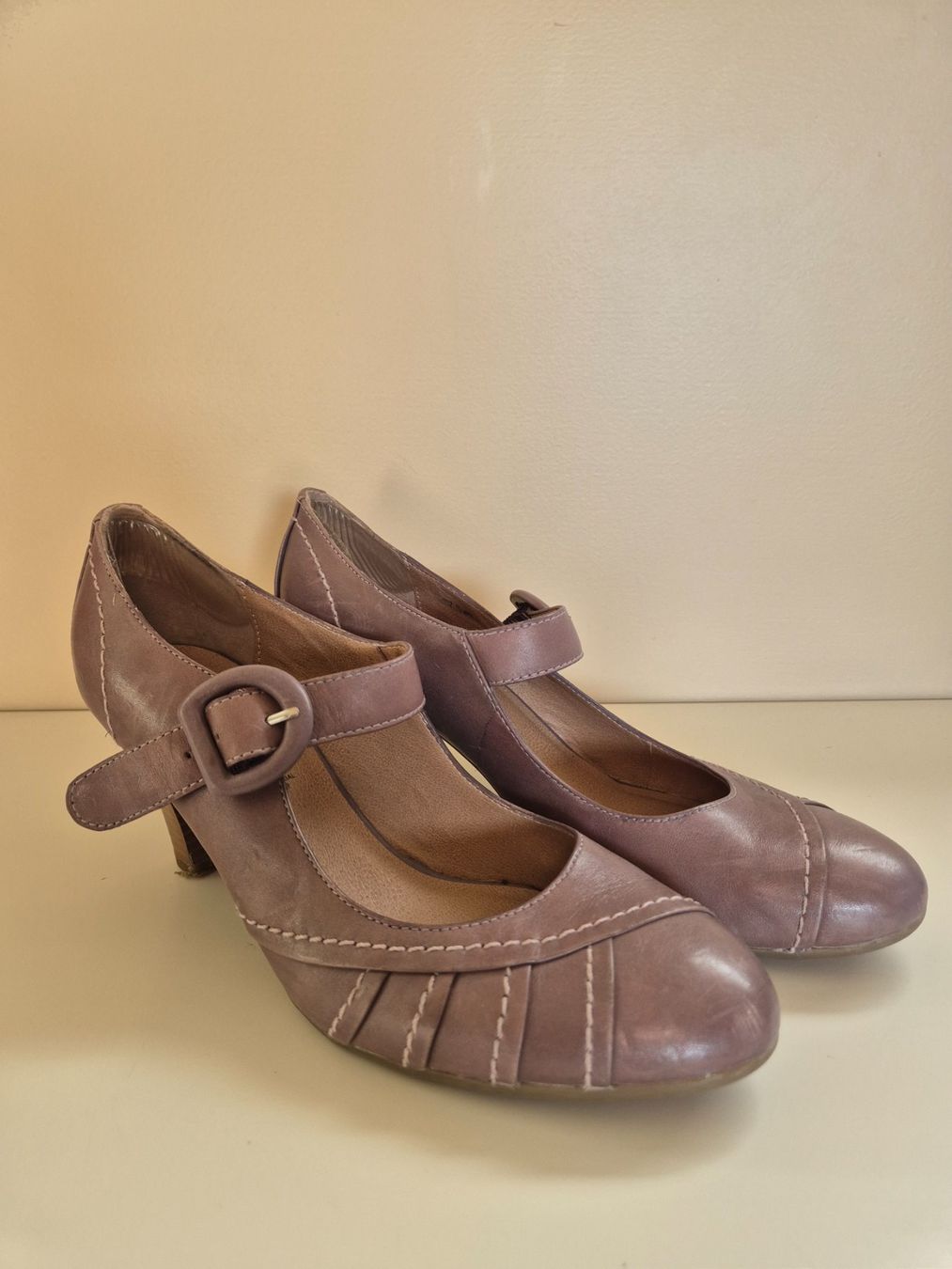 Scarpe da donna: Pumps, braun/beige, Gr. 38 – Usato da Dietikon venduto da grafad