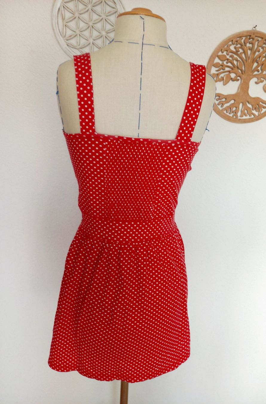 Kleider: Rotes Baumwollkleid mit Tupfen XS – Gebraucht aus Zwillikon von Leewii 1