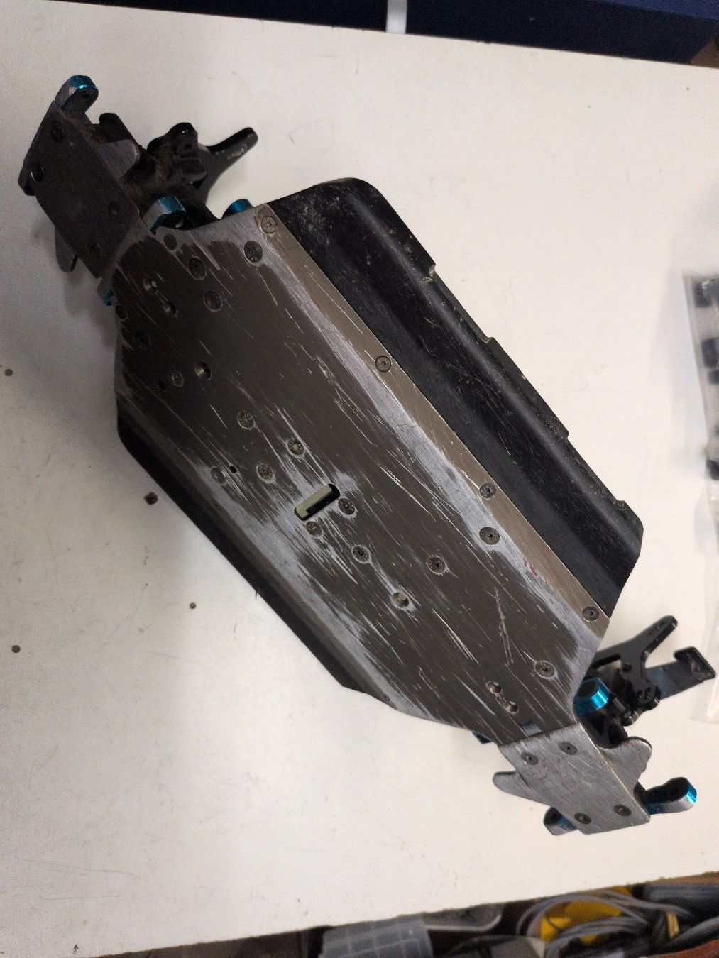 Modellismo RC: Team Associated B8.3 / RC Car Ersatzteile – Usato da Oberkulm venduto da Vt1100c 1