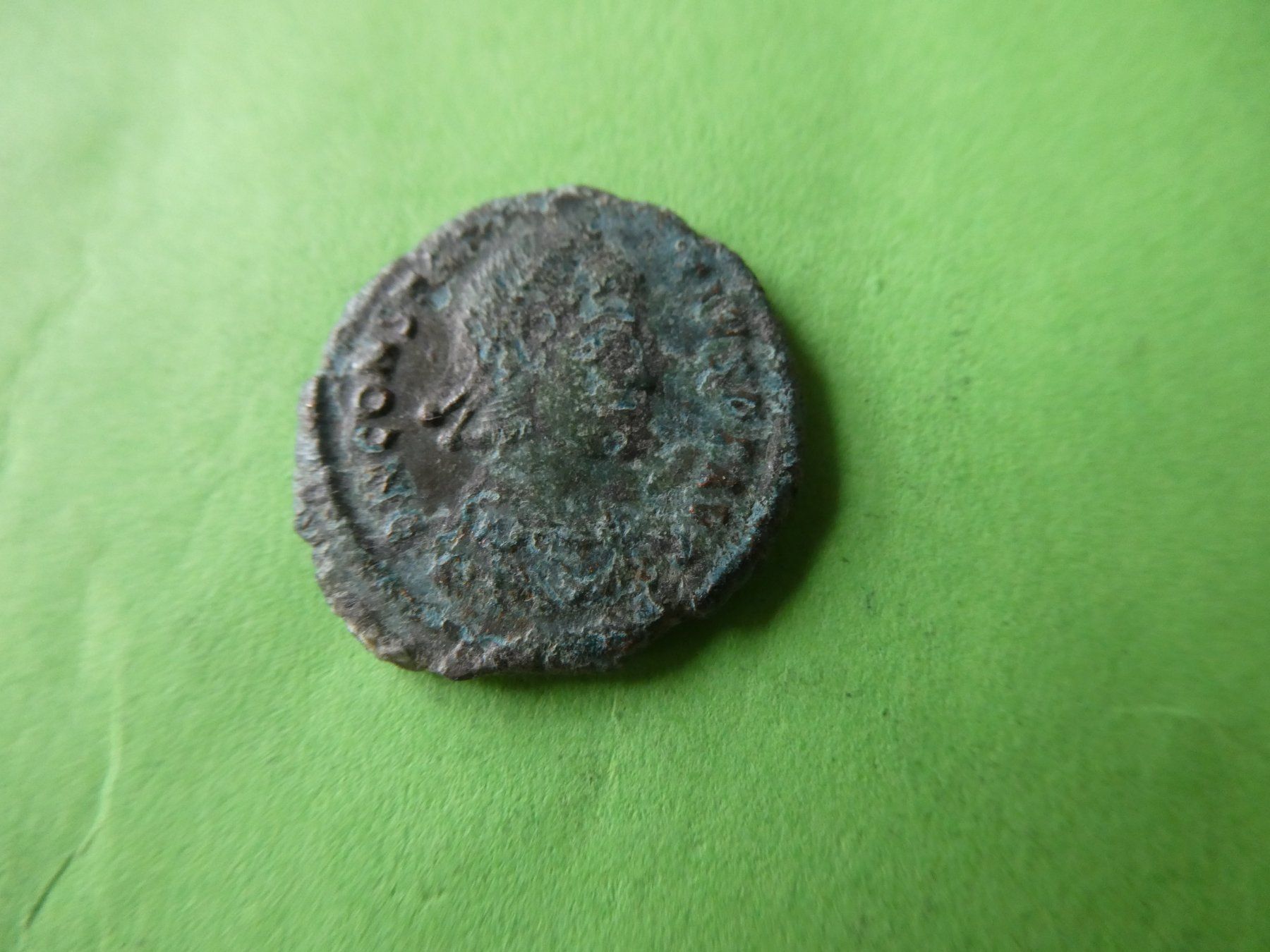 Tutti le monete: uralte Bronzemünze 18 mm     3.11 g – Usato da Hinterforst venduto da Rohusri
