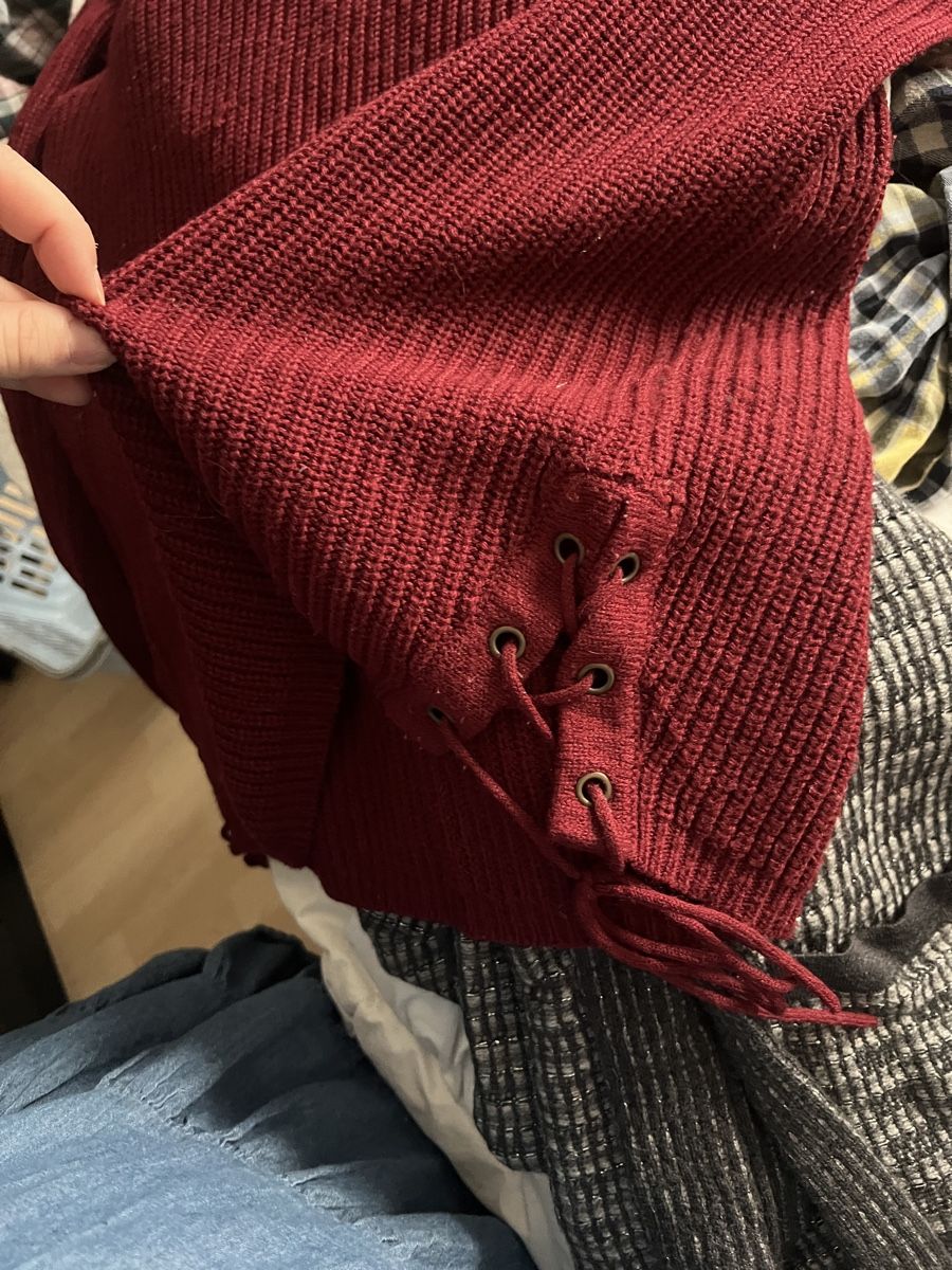 Pullover & Sweatshirts: Pullover OVS – Gebraucht aus Zürich von jas_75gl 1