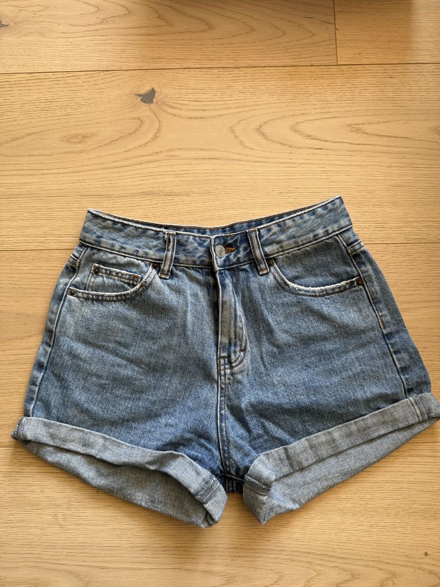 Pull&Bear Jeans: Shorts Pull&Bear – D'occasion à Solothurn par BibiiBlocksberg 1