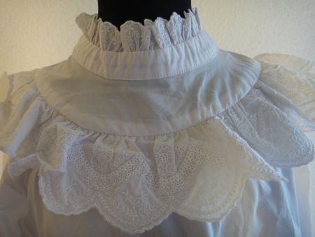 Neue Weisse Bluse, Rüschenbluse, Gr. 10 Jahre