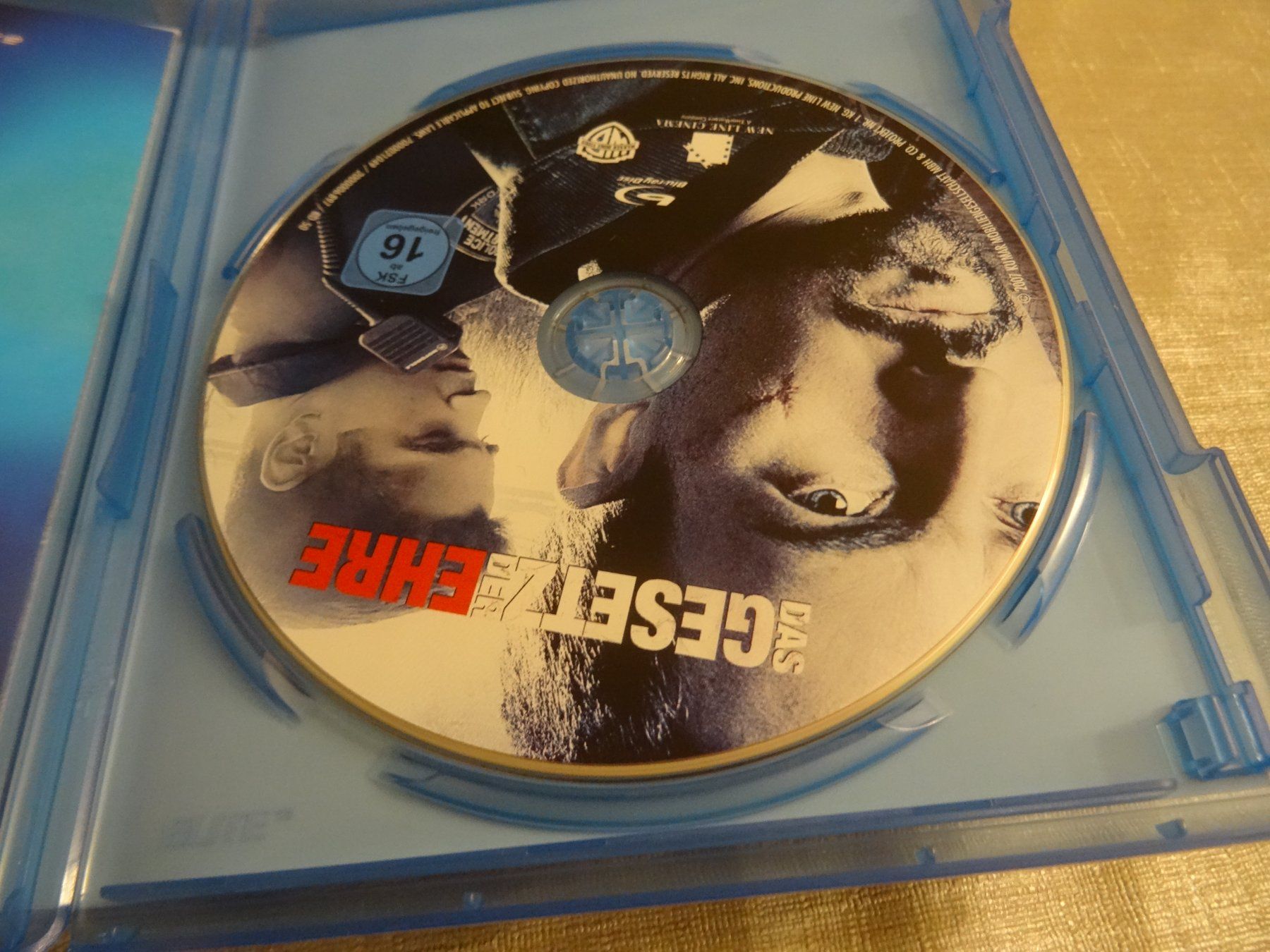 Tutti i DVDs: Das Gesetz der Ehre - Blu-ray – Usato da Olten venduto da Disc-Verkauf 1