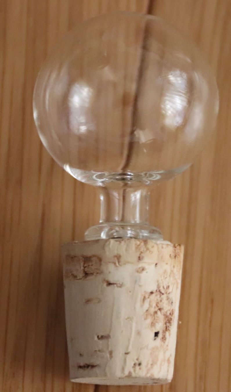 Caraffe: Glaskaraffe mit  Glaskorkverschluss+eingeblasener Kirsche – Usato da Glattfelden venduto da Sirax 3