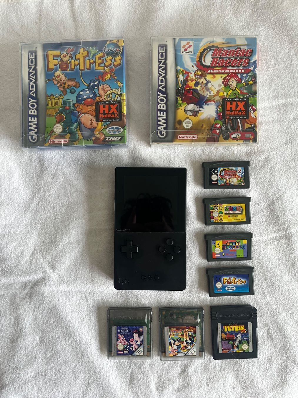 Analogue Console: Analogue Pocket mit 8 games – Usato da Luzern venduto da TilaShe